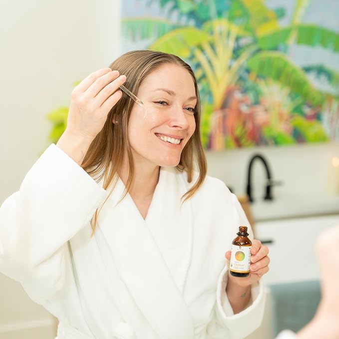 Organic Castor Oil, Cold Pressed in Glass Bottle for Naturally Nourishing Hair Care and Skincare, USDA Certified Organic 100% Pure Castor Oil, Hexane Free, 4 Fl Oz.